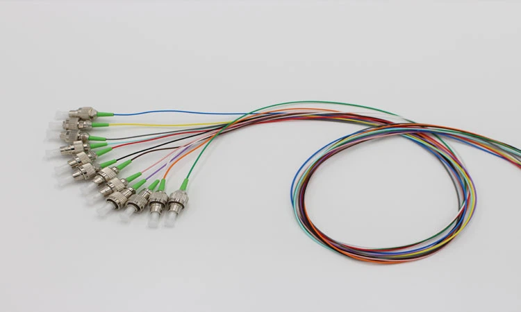 Šviesolaidis Optika Pigtail FC APC 12 SPALVOS