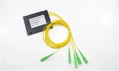 1X4 PLC šviesolaidinis skirstytuvas